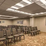 Hampton Inn New York - LaGuardia Airport